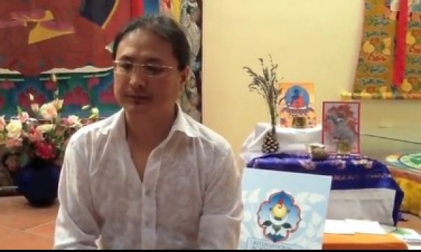 Il dott. Nida Chenagtsang e la Medicina tradizionale tibetana