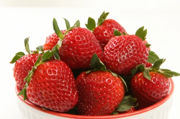 Arrivano le fragole, ecco perché dobbiamo approfittarne