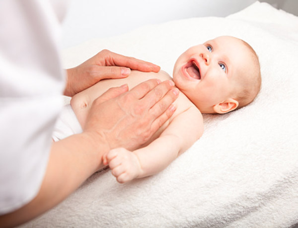 Il massaggio per la donna e il bambino