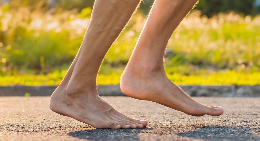 Correre a piedi nudi è ancora possibile?
