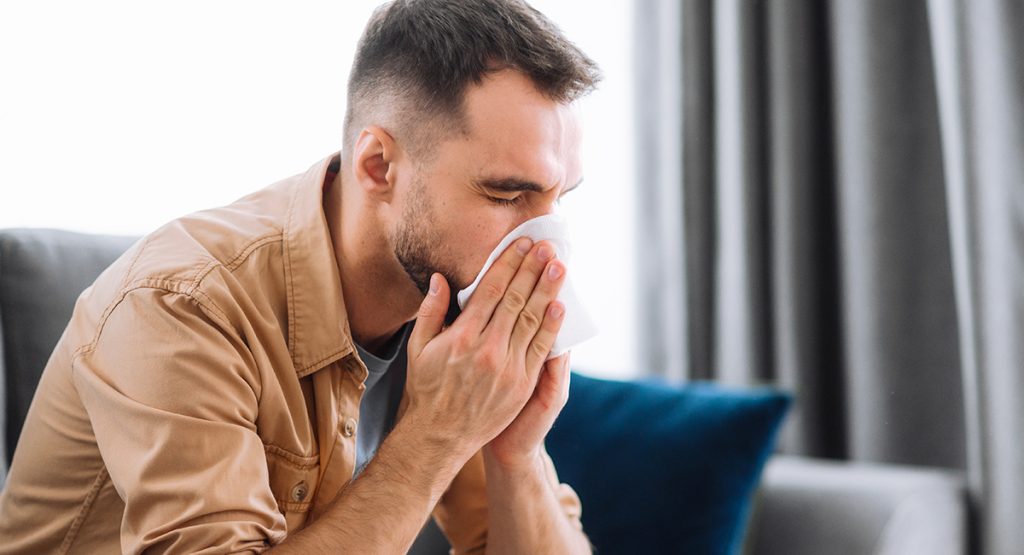 Come curare la rinite allergica?