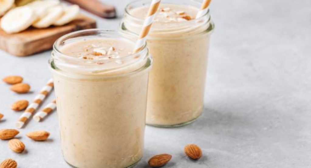 Smoothie alle mandorle – Ricetta di Lyda Bottino