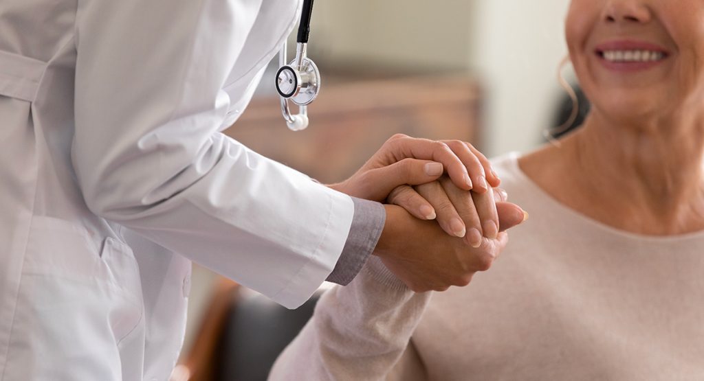 Perché è diminuita la fiducia verso i medici?